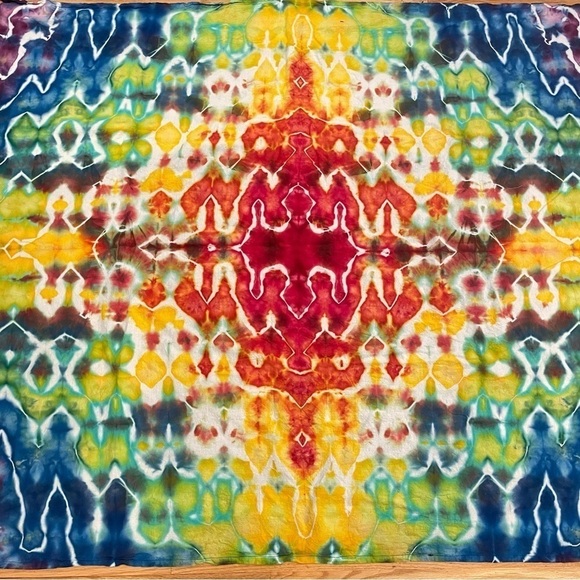 Hand tie dyed giant wall hanging tapestry in a 51x46" psychedelic rainbow glitch - Picture 5 of 8